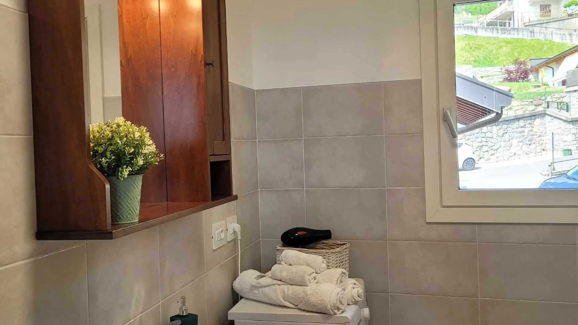 Castello Mountain Lake Iseo Hospitaty Bossico Appartement